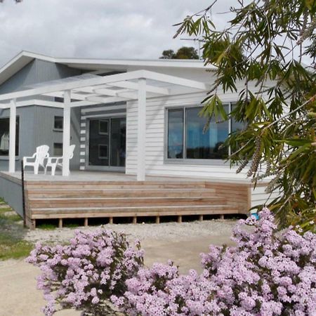 White Shells Holiday Rental Nepean Bay Exterior photo